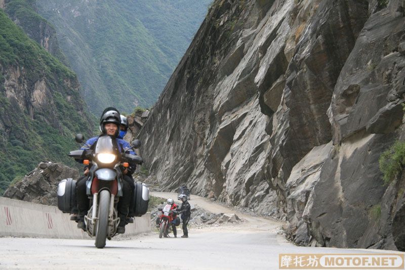 拜谒格聂神山之旅