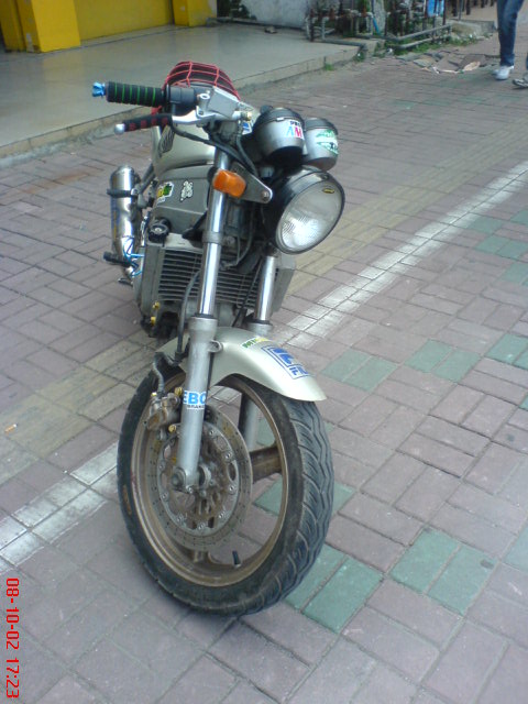 廉江出售一台VT250，价钱是3000，我的电话13671499944，车车在廉江，如果是湛江车友的话我可以开