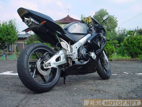 ＣＢＲ４００ＲＲ改　６００ＲＲ (后摇臂也改了)