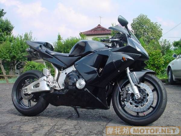 ＣＢＲ４００ＲＲ改　６００ＲＲ (后摇臂也改了)