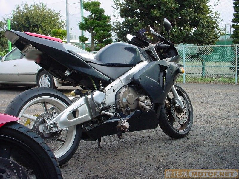 ＣＢＲ４００ＲＲ改　６００ＲＲ (后摇臂也改了)