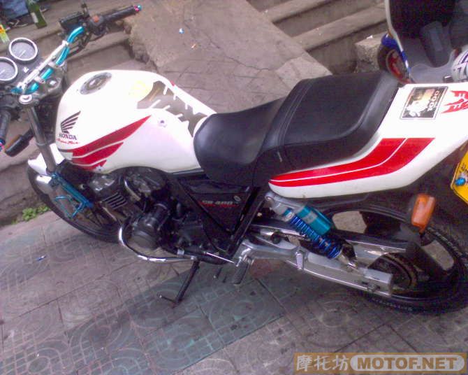 湘潭代友出售二台车，一台CB400，一台GPZ400