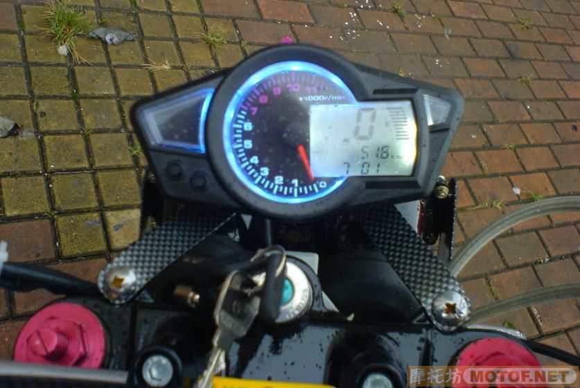 广西玉林出售08年全国首台狂改本田CB400价格12800..和铃木GXSR-400价格3500..
