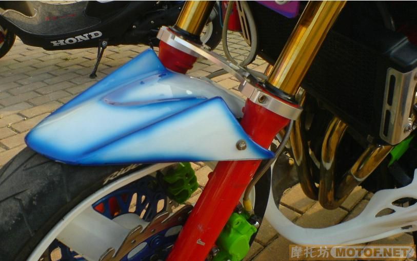 广西玉林出售08年全国首台狂改本田CB400价格12800..和铃木GXSR-400价格3500..
