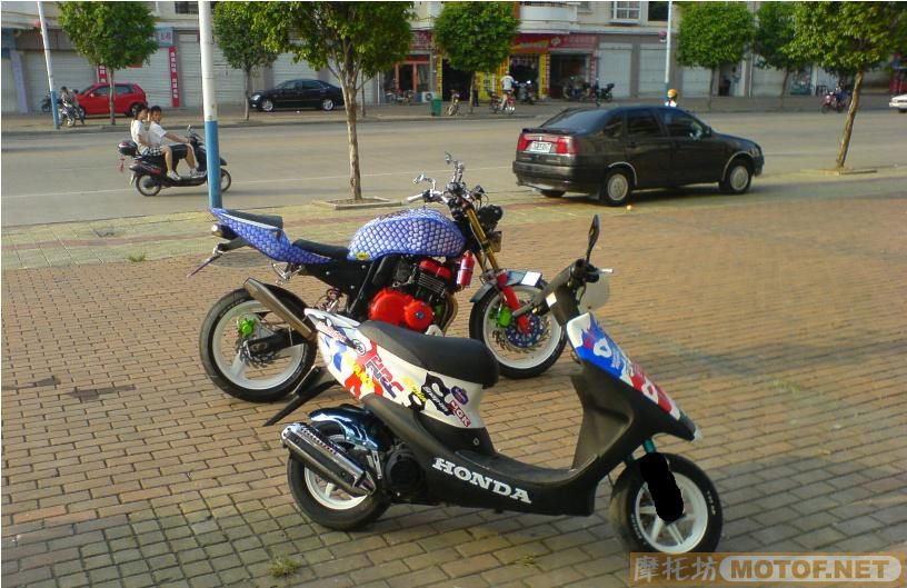 广西玉林出售08年全国首台狂改本田CB400价格12800..和铃木GXSR-400价格3500..