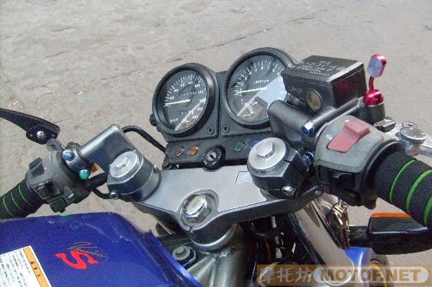 广西贵港市8500元出售96XJR400/8500出售CB-1