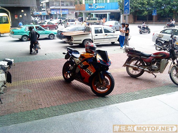广州白云区代友出售CBR400 23期改F5(尾排)