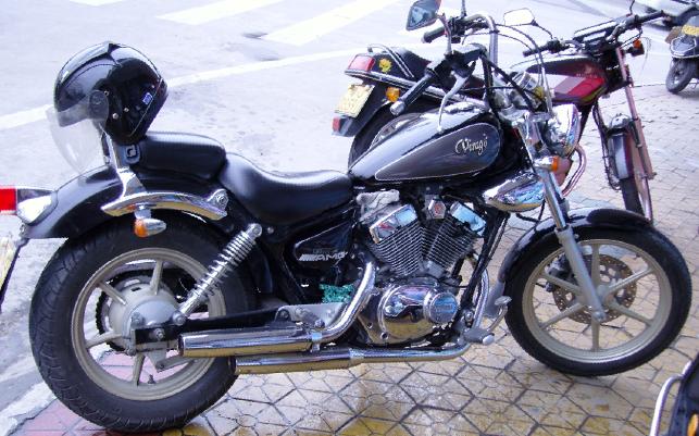广东开平代售车几台 可换97以上的CB400 蓝色黑色94CB 都是9500元