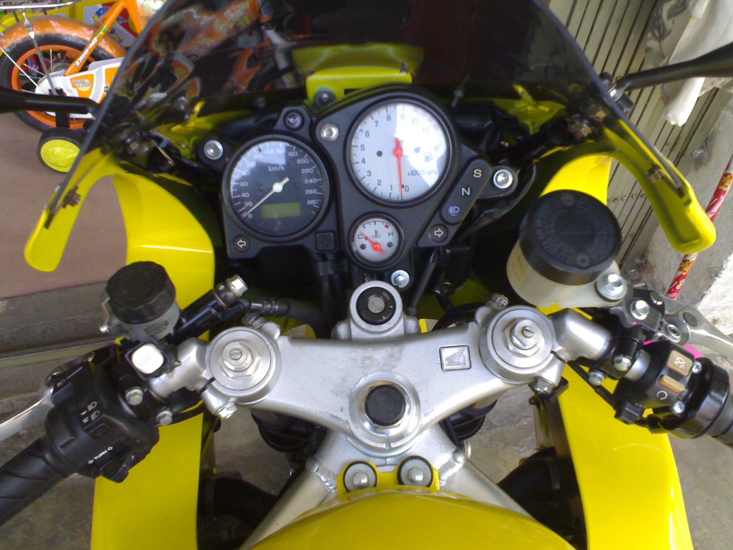 台山26500出售欧版VTR1000F