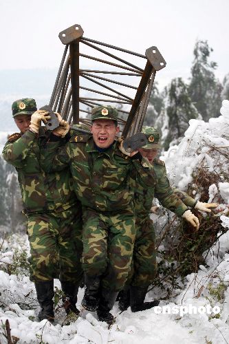 雪災中的橄榄绿~！！
