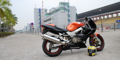 2008 Ducati Monster 696