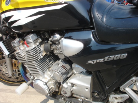 上海2万 出YAMAHA 00年XJR1300