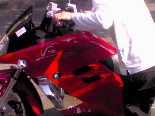 和平路见到CF250