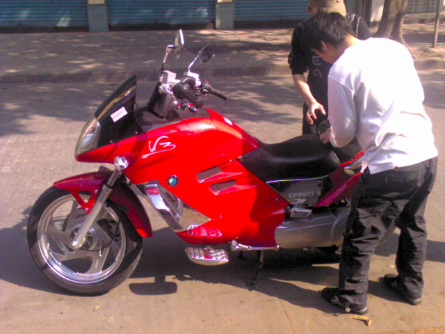 和平路见到CF250
