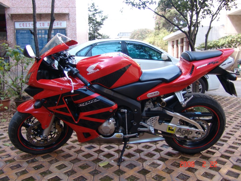 云南玉溪46000急转CBR600F5!