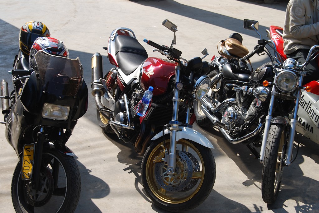 给大排毒害广东梅州出售CB400VTEC 2.2W与RVF 35(有视频)