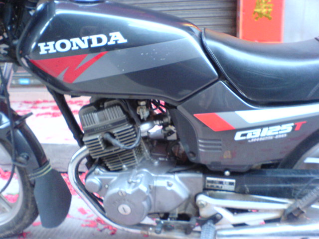 佛山南海大沥代友出售原装本田ＣＢＴ－１２５