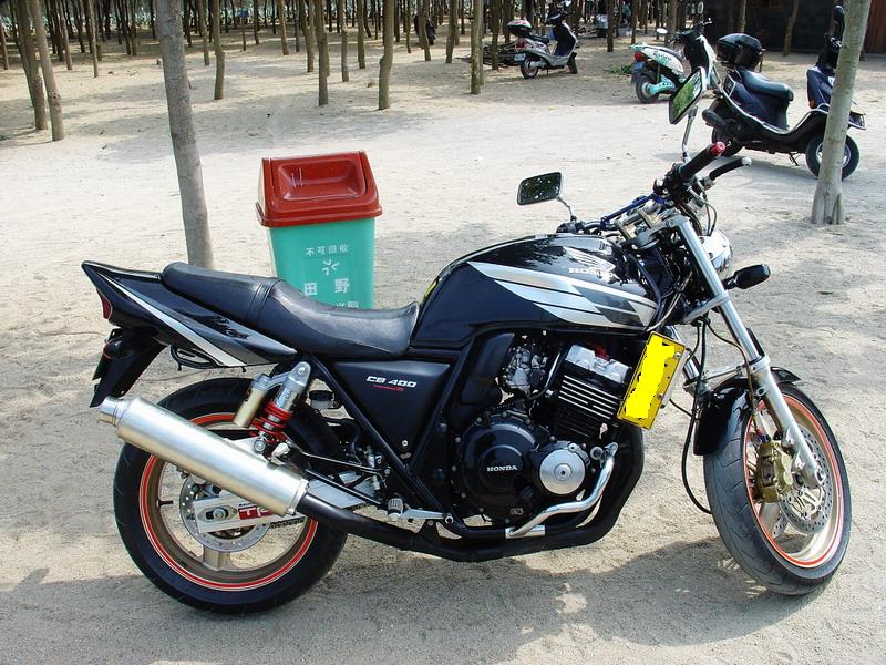 广西北海出98CB 400.真牌 17000元  可以小小刀