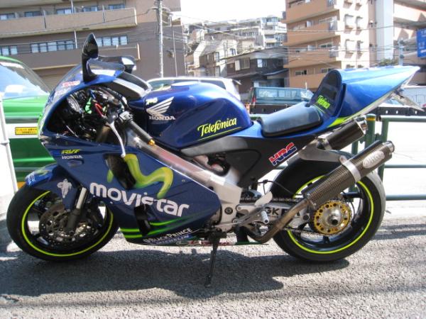 RVF400 改装   MOVISTAR