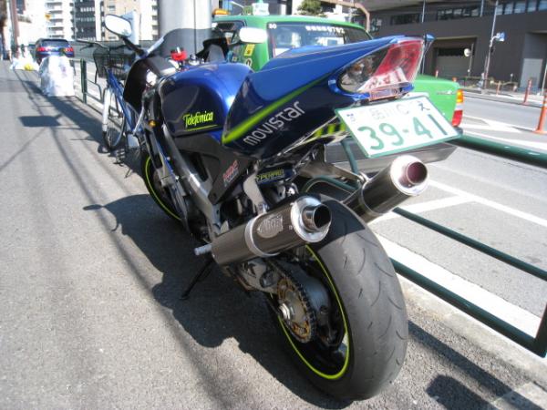 RVF400 改装   MOVISTAR