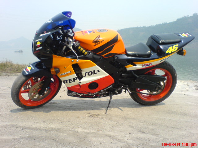 肇庆代友出售一台CBR22期7300元可换车