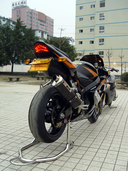 ★★★南宁４Ｗ２出售０４年小Ｒ（接受换车）★★★