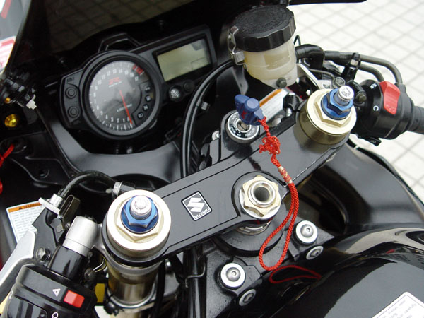 ★★★南宁４Ｗ２出售０４年小Ｒ（接受换车）★★★