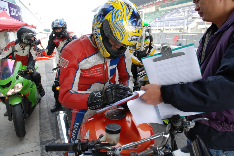 2008款 日本 SHOEI X-11 ELIAS TC-3  不专业开箱记