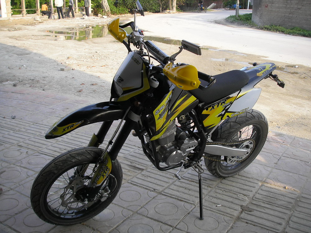 新鲜热辣XTR250〔滑胎版〕