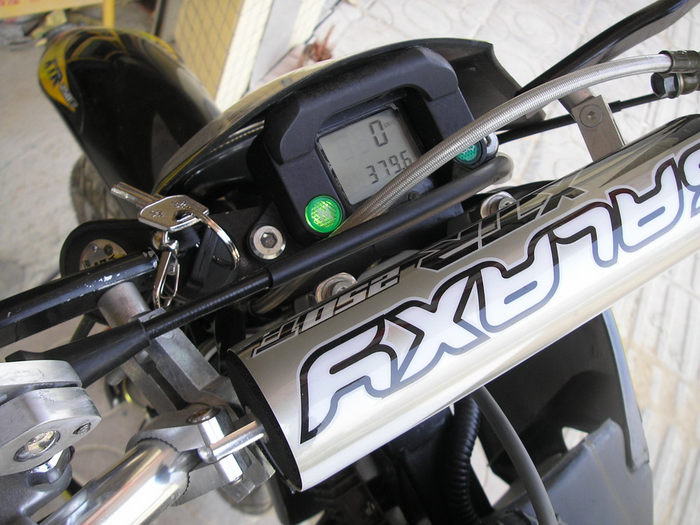 新鲜热辣XTR250〔滑胎版〕