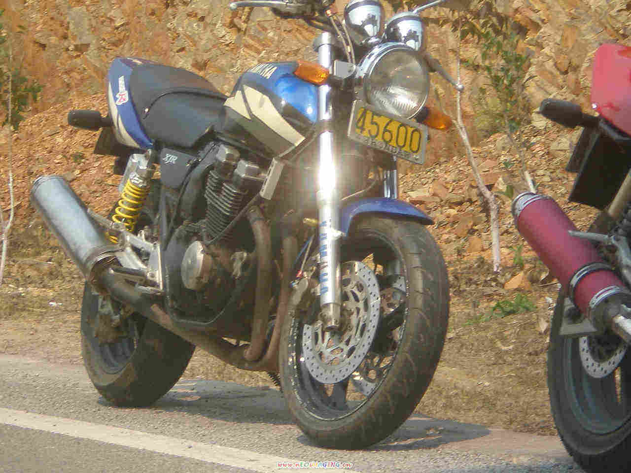 广西百色-7000元卖架94XJR400。