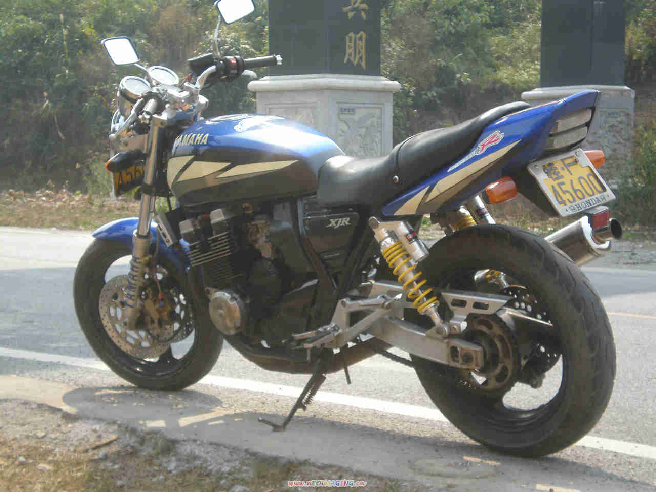 广西百色-7000元卖架94XJR400。