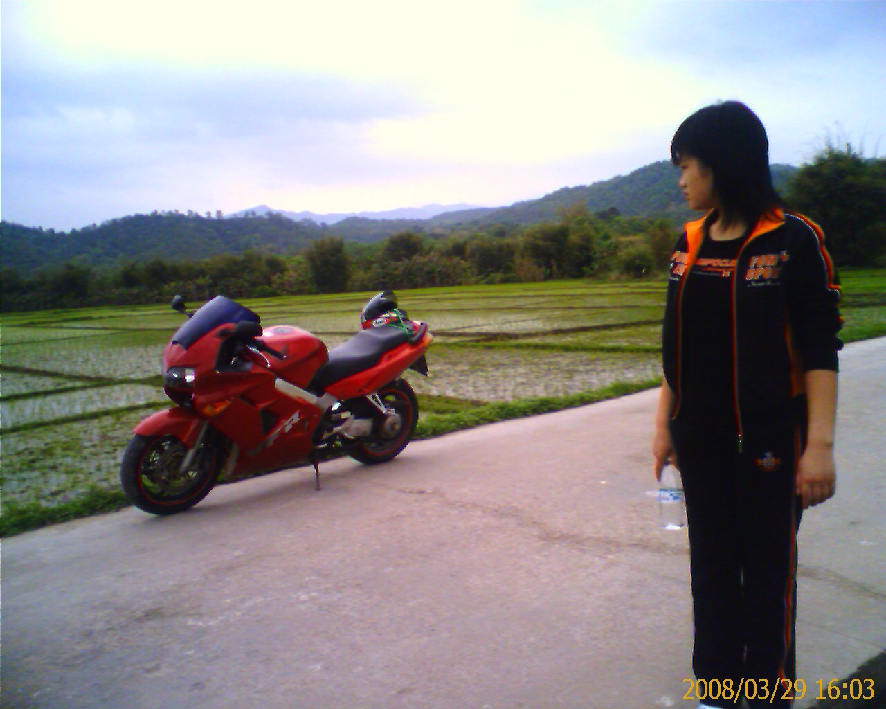 广东梅州市25555元出售99VFR800电喷旅行车
