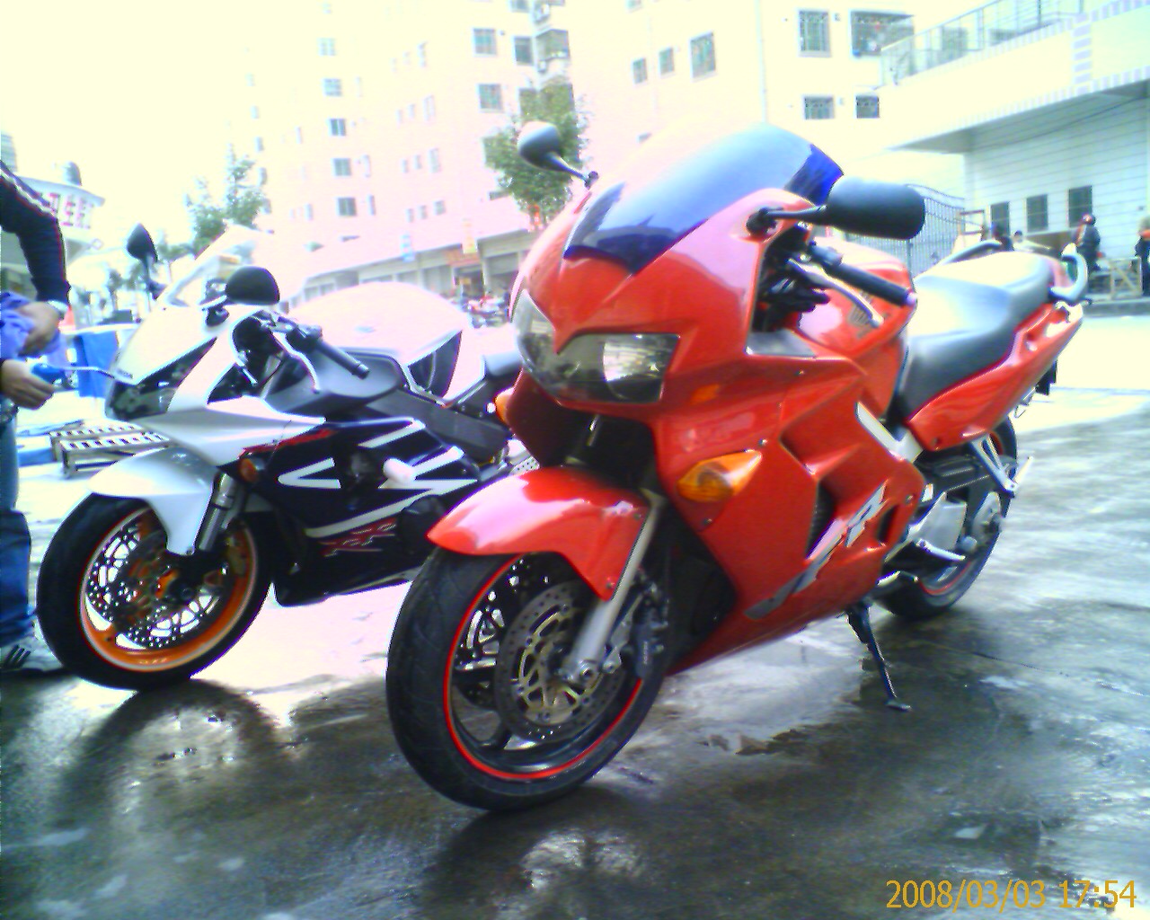 广东梅州市25600元出售99VFR800电喷旅行车
