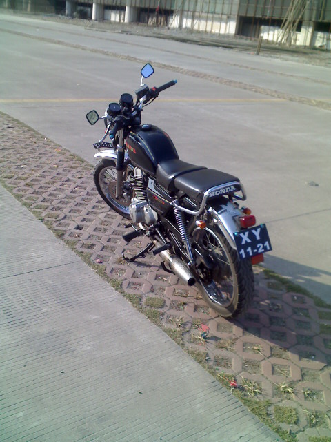 新塘4500元出售91年Honda CD250U复古车