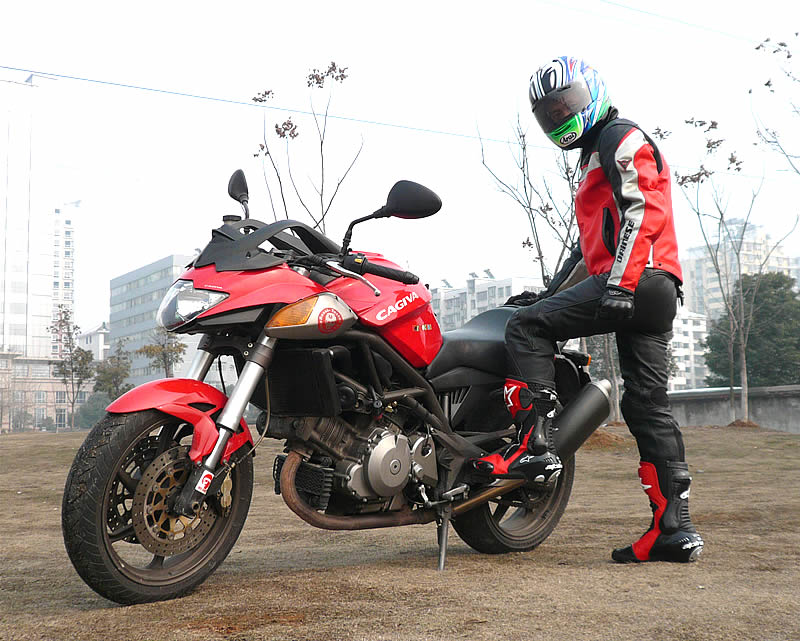 湖北黄石40000售意大利 CAGIVA1000cc 猛禽