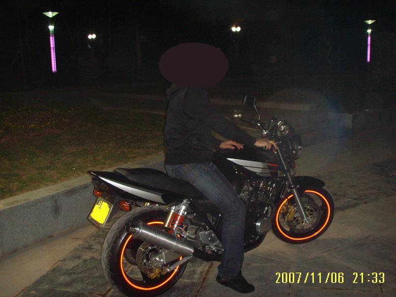 广西防城港东兴市27000出售本田2003 CB 400CC V-TECH 9.5成新！！！