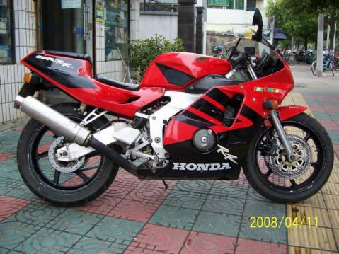 出售CBR22摩托车7300大米