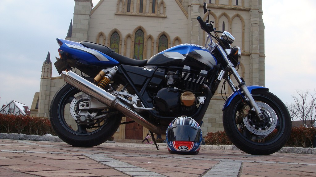 兄弟们帮看下这辆XJR400