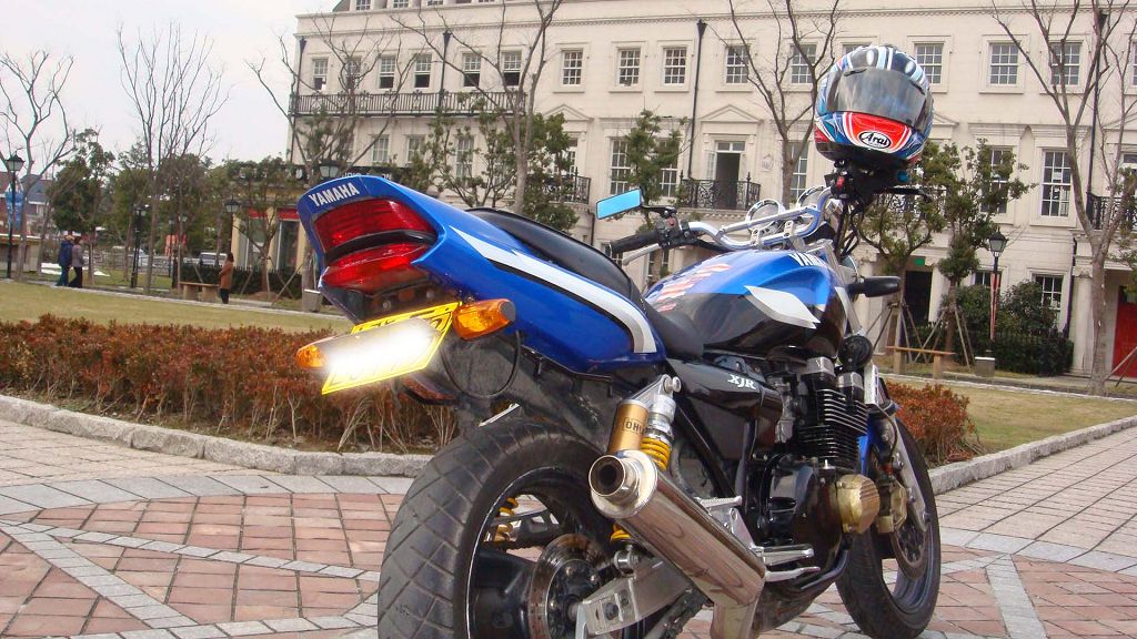 兄弟们帮看下这辆XJR400
