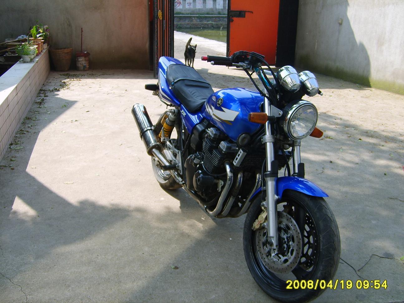 湖南湘潭11800出售00XJR400!!!!!!