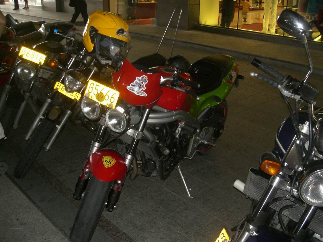 [贴图]..2007年摩托坊年会随照