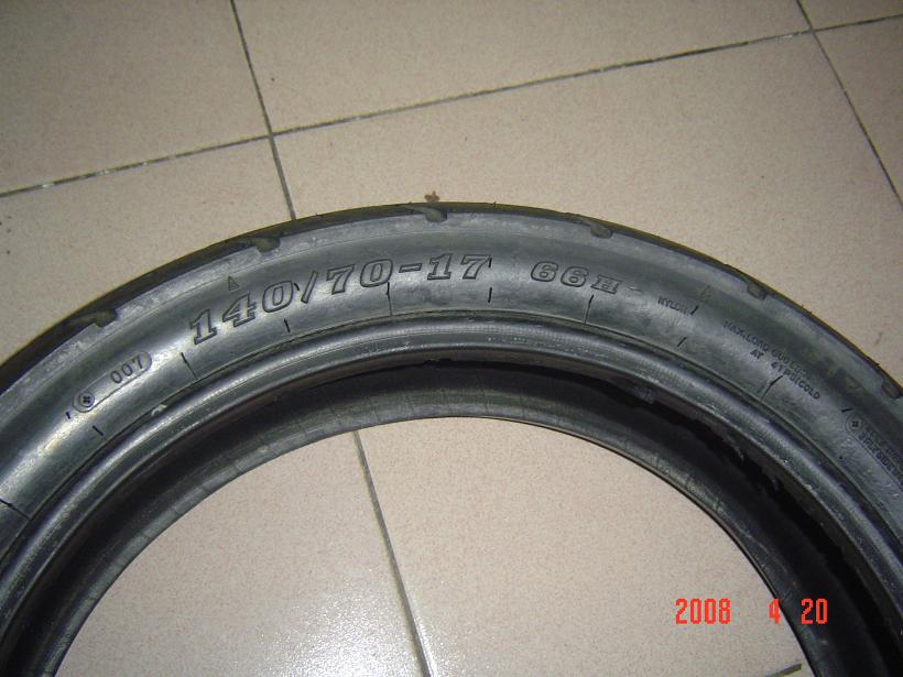 东莞400元卖条邓录铺后轮胎型号140-70-17