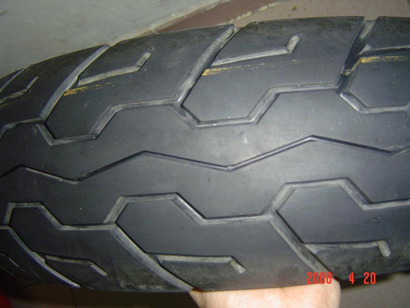 东莞400元卖条邓录铺后轮胎型号140-70-17