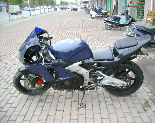 [推荐]广西玉林市便宜出售本田CBR250-22期价格4200和本田Steed -400（铁马）价格5000