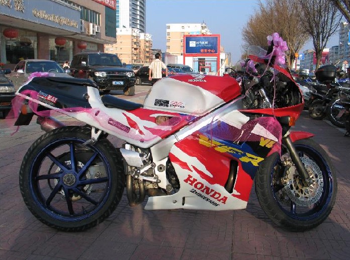 广西钦州8000卖部90年VFR400