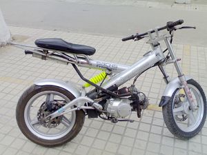 广东湛江3600元出售飞鹰原厂刀郎RC505！（已改了110C发动机）