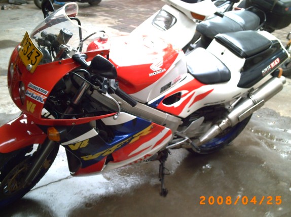 广西钦州8000卖部90年VFR400