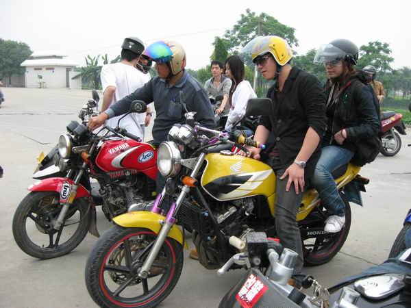 Zs2R62cj.jpg