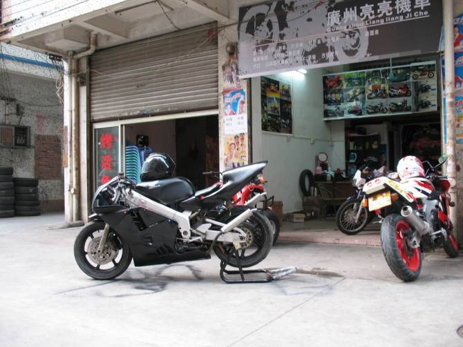 廣州花都新華出手黑色烈火戰車6000元